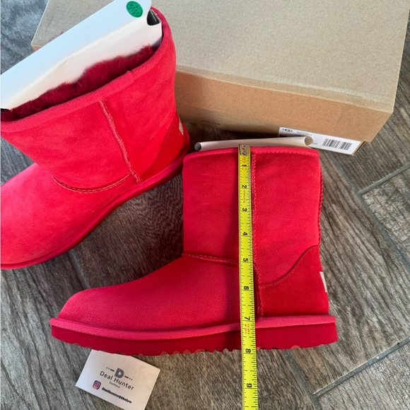 Brand New UGG Class II Boots Samba Red Big Kids - Picture 7 of 13